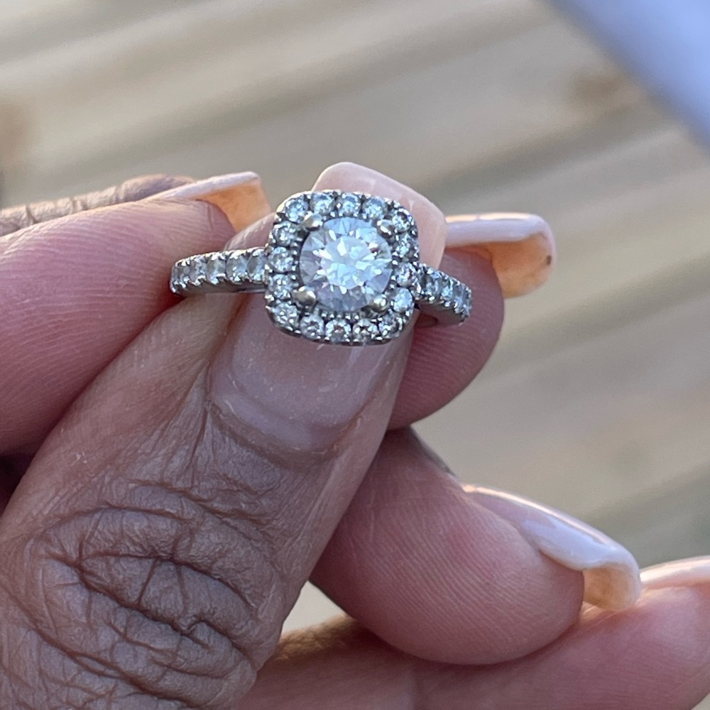 Vera Wang Love Collection 2CTW 14K WG 3/4 Princess Cut Size 4 Wedding Set - Picture 12 of 16